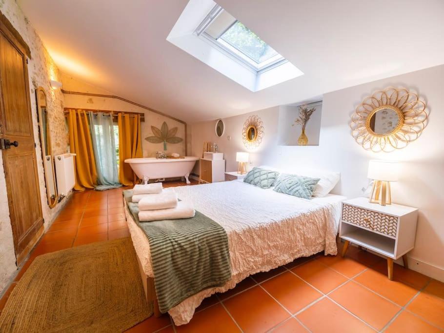 Le Grand Franc Gite Cosy Proche Tous Commerces Tonnay-Charente ภายนอก รูปภาพ