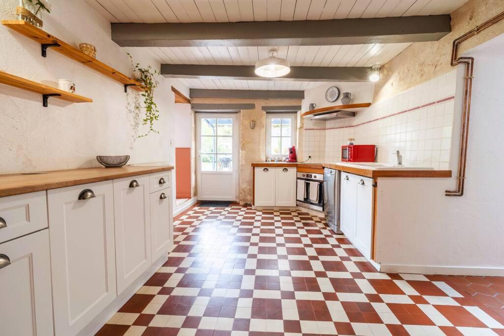 Le Grand Franc Gite Cosy Proche Tous Commerces Tonnay-Charente ภายนอก รูปภาพ